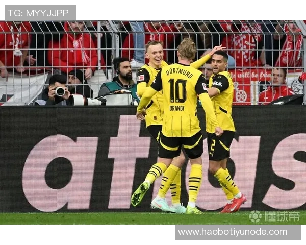 拜尔因轻微肌肉问题缺席多特训练出战黄潜前景不明