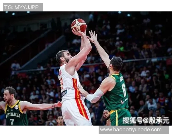 王洪泽表现抢眼10投6中斩获15分8篮板其中5个前场篮板助力球队 王洪泽表现抢眼10投6中斩获15分8篮板其中5个前场篮板助力球队